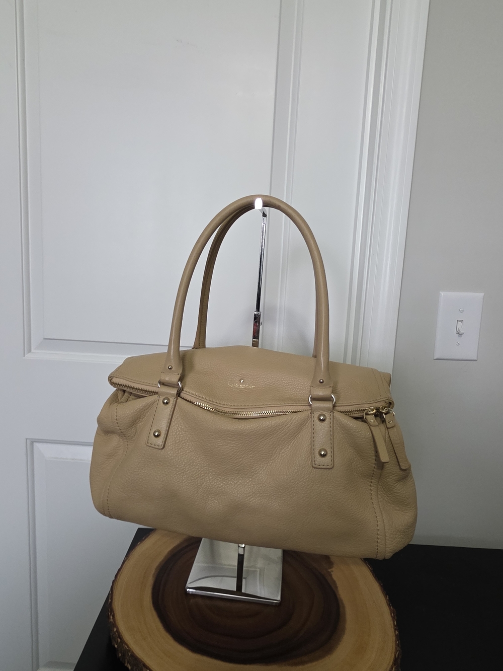 Vintage Kate Spade - Large Tan Cobble Hill Leslie Shoulder Bag
